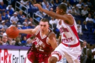 Any anxiety fans had for the 1998 campaign was put to rest early. Arkansas opened the season with 10 straight wins, which included victories over No. 12 Fresno State and Louisville. By December the Hogs were ranked in the top 25, where they would stay for the remainder of the season, reaching as high as No. 12. Arkansas returned to the NCAA Tournament, but fell in the second round to eventual national runner-up Utah.