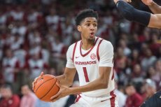 On paper, Arkansas seemed capable of making the Big Dance when Daniel Gafford returned for his sophomore year. The Hogs had two talented guards in Isaiah Joe and Mason Jones, and battled to a 5-4 SEC record by early February.